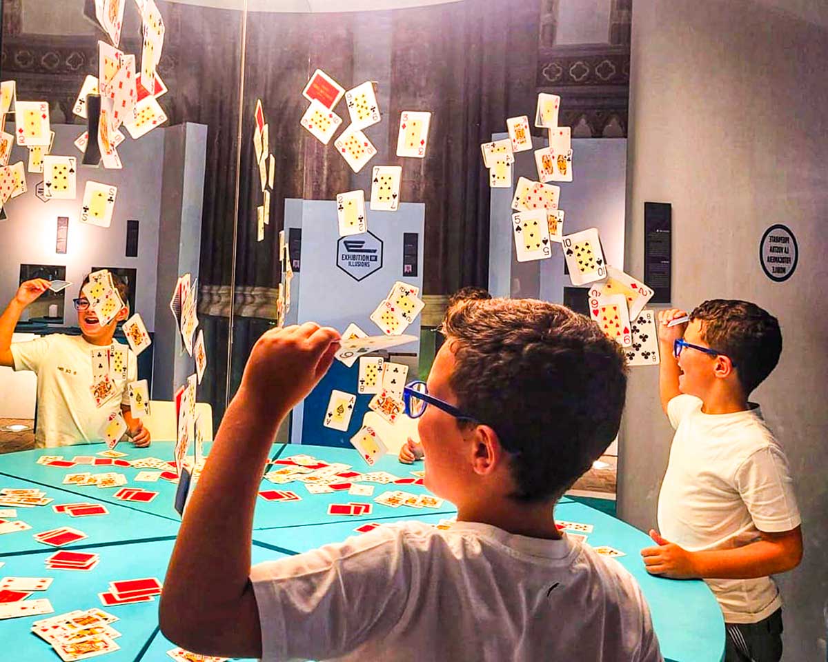 Museo illusioni Napoli ingannare i sensi è un divertimento