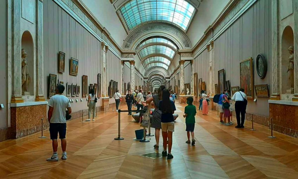 Louvre per bambini, caccia al tesoro a 10 quadri - Viaggiapiccoli