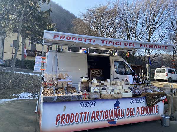 Biscotti Sacra San Michele piazzale Croce Nera