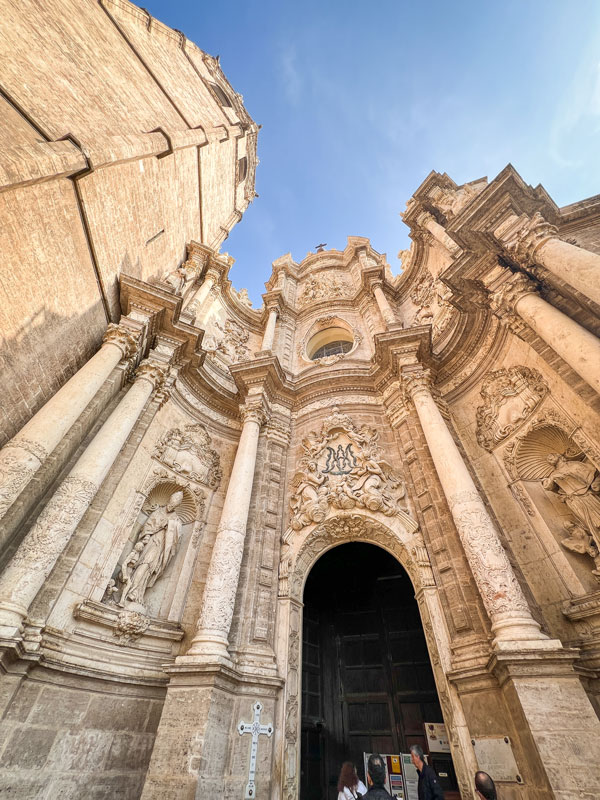 facciata della cattedrale di Valencia