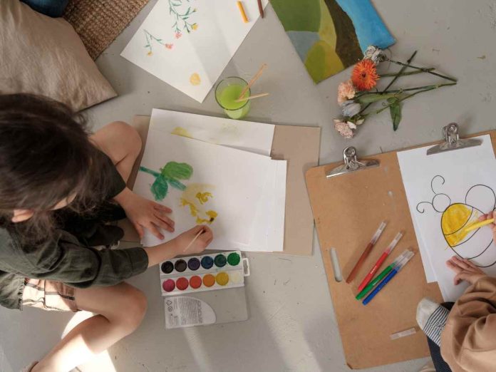 bambini fanno laboratorio durante eventi in emilia romagna a marzo